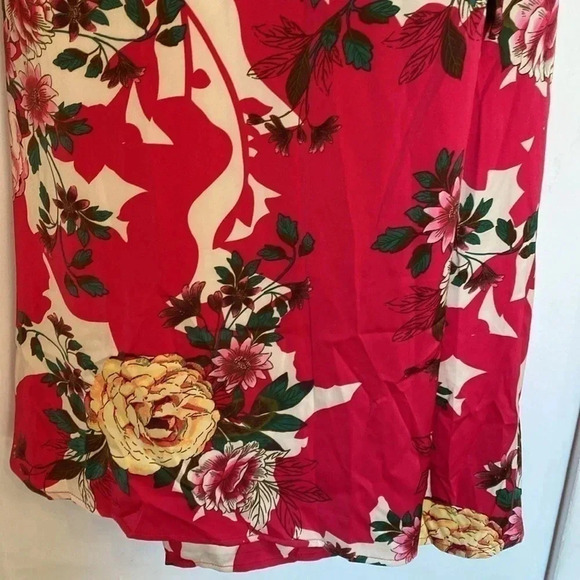 Lulus NWT pink short sleeve wrap dress- floral pattern - size medium - Picture 5 of 9